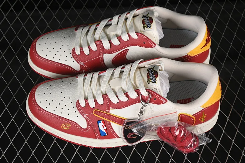 All categories Air Jordan Jordan series basketball shoes Air Jordan 1 Low high-end customized low-top sneakers Travis Scott x Fragment Design x Air Jordan 1 Low OG SP AJ1 joint model low-top cultural casual sneakers SC9207-031